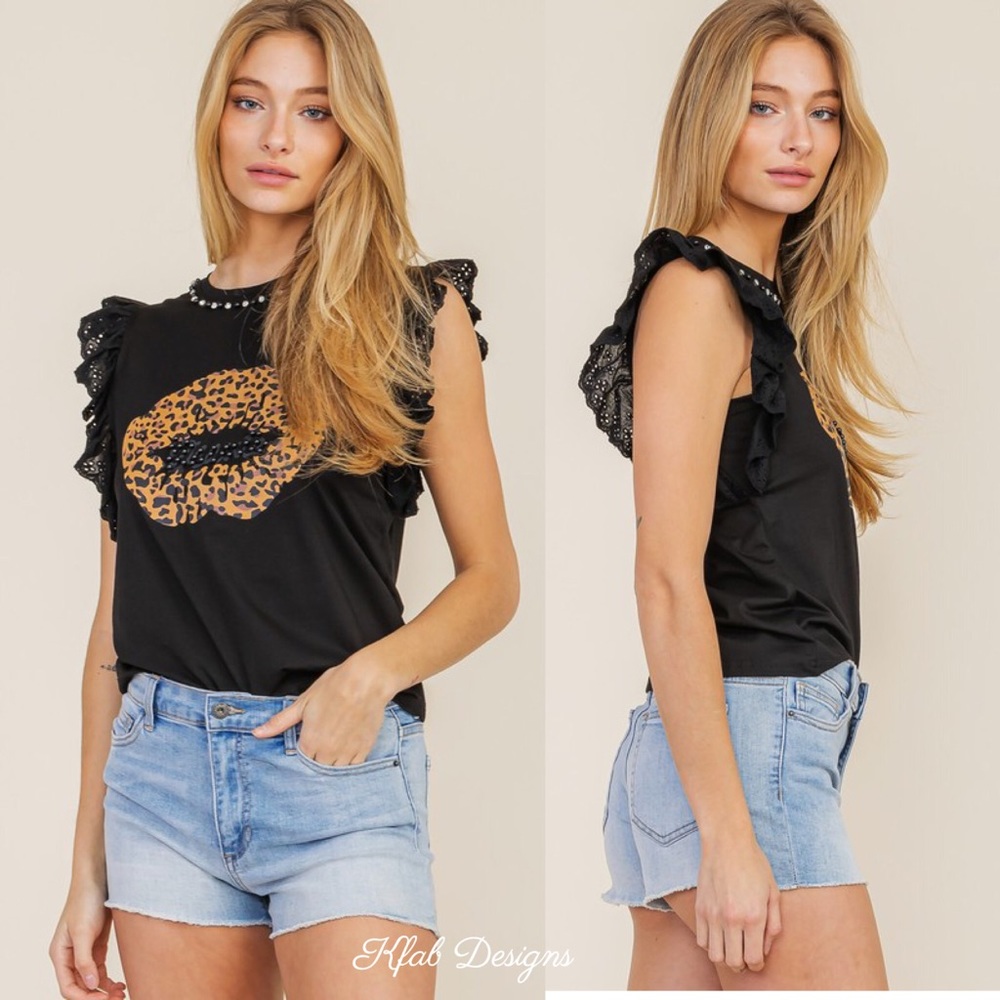 ❤️LAST! Eyelet Ruffle Sleeve Leopard Lips Knit Top - Picture 6 of 6